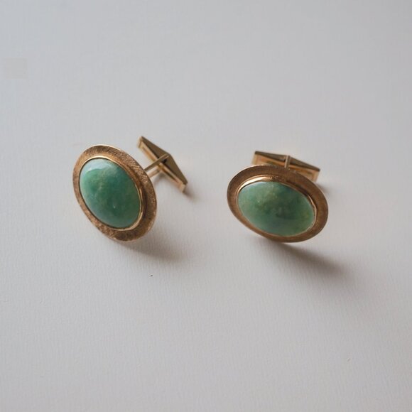 14k Gold & Jade Cufflinks - Picture 2 of 3
